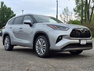 2025 Toyota Highlander Hybrid for sale in West Warwick RI