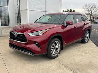 2026 Toyota Highlander Hybrid for sale in Janesville WI