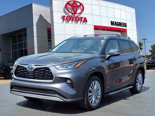 2024 Toyota Highlander Hybrid
