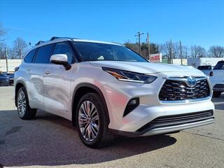 2023 Toyota Highlander Hybrid