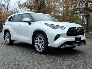 2026 Toyota Highlander Hybrid for sale in West Warwick RI