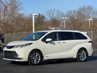 2021 Toyota Sienna for sale in Cincinnati OH