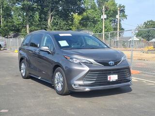 2024 Toyota Sienna for sale in Kirkwood MO