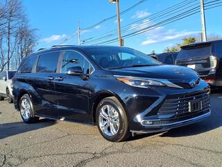 2024 Toyota Sienna for sale in Wayne NJ