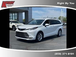 2023 Toyota Sienna for sale in Florence KY