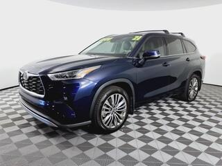 2021 Toyota Highlander for sale in Bridgeport WV