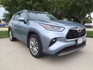 2022 Toyota Highlander for sale in Grimes IA