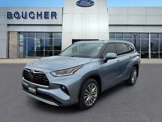 2021 Toyota Highlander for sale in Janesville WI