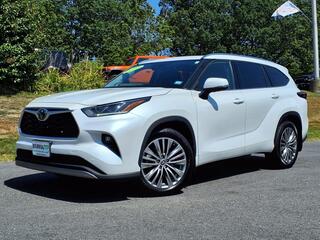 2022 Toyota Highlander for sale in Portsmouth NH