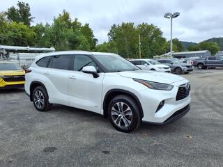 2022 Toyota Highlander Hybrid for sale in Charleston WV