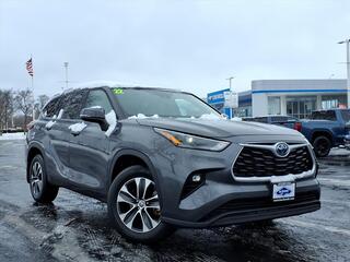 2022 Toyota Highlander Hybrid for sale in Rockford IL