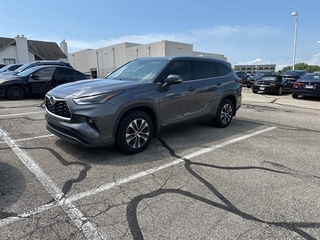 2021 Toyota Highlander Hybrid for sale in Dayton OH