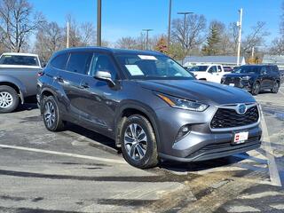 2021 Toyota Highlander Hybrid for sale in Kirkwood MO