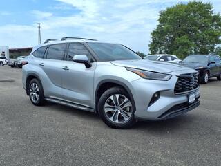 2022 Toyota Highlander for sale in Orange TX