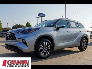 2022 Toyota Highlander for sale in Orange TX