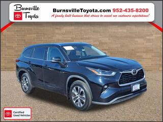 2021 Toyota Highlander for sale in Burnsville MN
