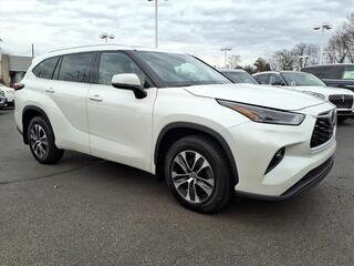 2021 Toyota Highlander for sale in Cincinnati OH