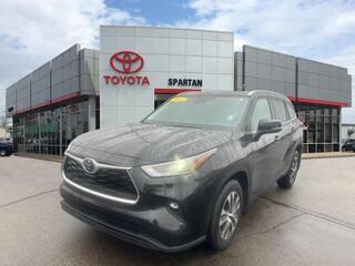 2022 Toyota Highlander for sale in Lansing MI