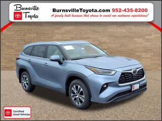 2021 Toyota Highlander for sale in Burnsville MN