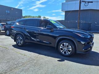 2022 Toyota Highlander for sale in Little Falls NJ