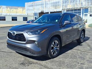 2022 Toyota Highlander for sale in Lansing MI