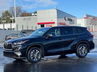 2022 Toyota Highlander for sale in Cincinnati OH