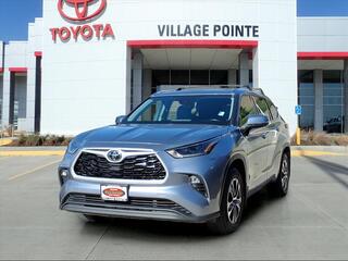 2021 Toyota Highlander for sale in Elkhorn NE