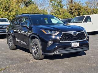 2021 Toyota Highlander for sale in Cincinnati OH