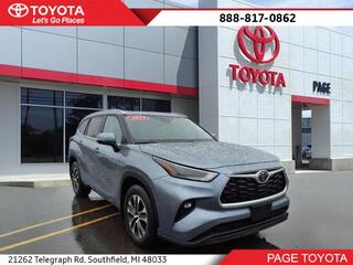 2022 Toyota Highlander for sale in Southfield MI