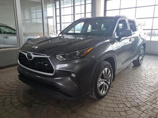 2022 Toyota Highlander for sale in Lansing MI