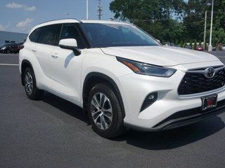 2021 Toyota Highlander for sale in Swansea MA