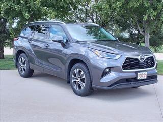 2021 Toyota Highlander for sale in Grimes IA