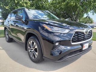 2021 Toyota Highlander for sale in Grimes IA