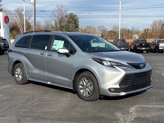 2025 Toyota Sienna for sale in Hendersonville NC