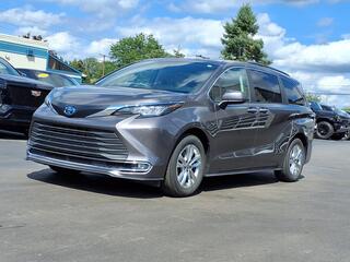 2022 Toyota Sienna for sale in Walled Lake MI