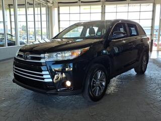 2019 Toyota Highlander for sale in Lansing MI