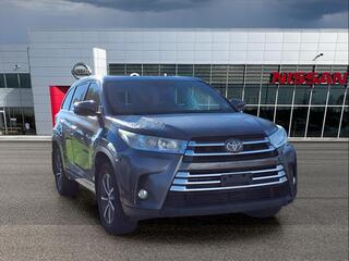 2017 Toyota Highlander for sale in Omaha NE