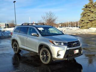 2019 Toyota Highlander for sale in Burnsville MN