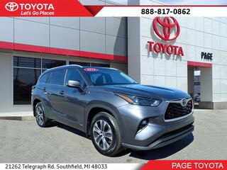 2023 Toyota Highlander Hybrid for sale in Southfield MI