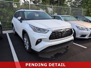2024 Toyota Highlander for sale in Charleston SC