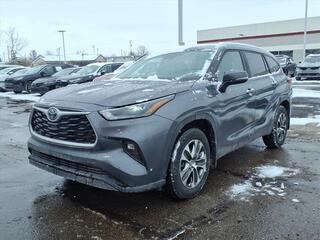 2023 Toyota Highlander for sale in Lansing MI