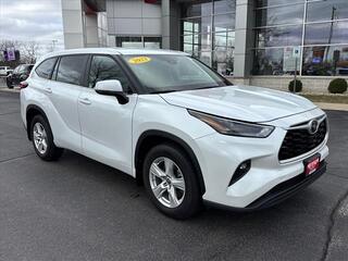 2023 Toyota Highlander for sale in Janesville WI