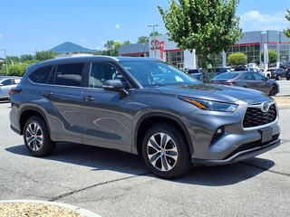 2024 Toyota Highlander for sale in Roanoke VA