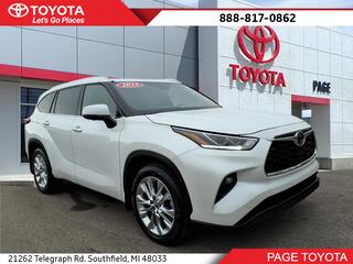 2023 Toyota Highlander for sale in Southfield MI