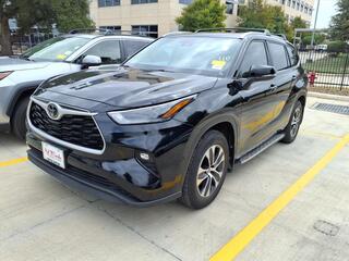2023 Toyota Highlander for sale in Brady TX