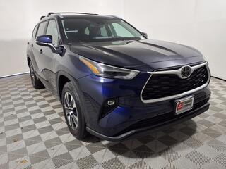 2025 Toyota Highlander for sale in Denton TX