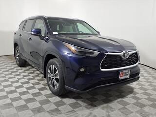 2025 Toyota Highlander for sale in Denton TX