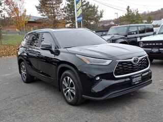 2023 Toyota Highlander for sale in Watchung NJ