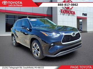 2023 Toyota Highlander for sale in Southfield MI