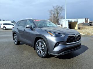 2023 Toyota Highlander for sale in Southfield MI